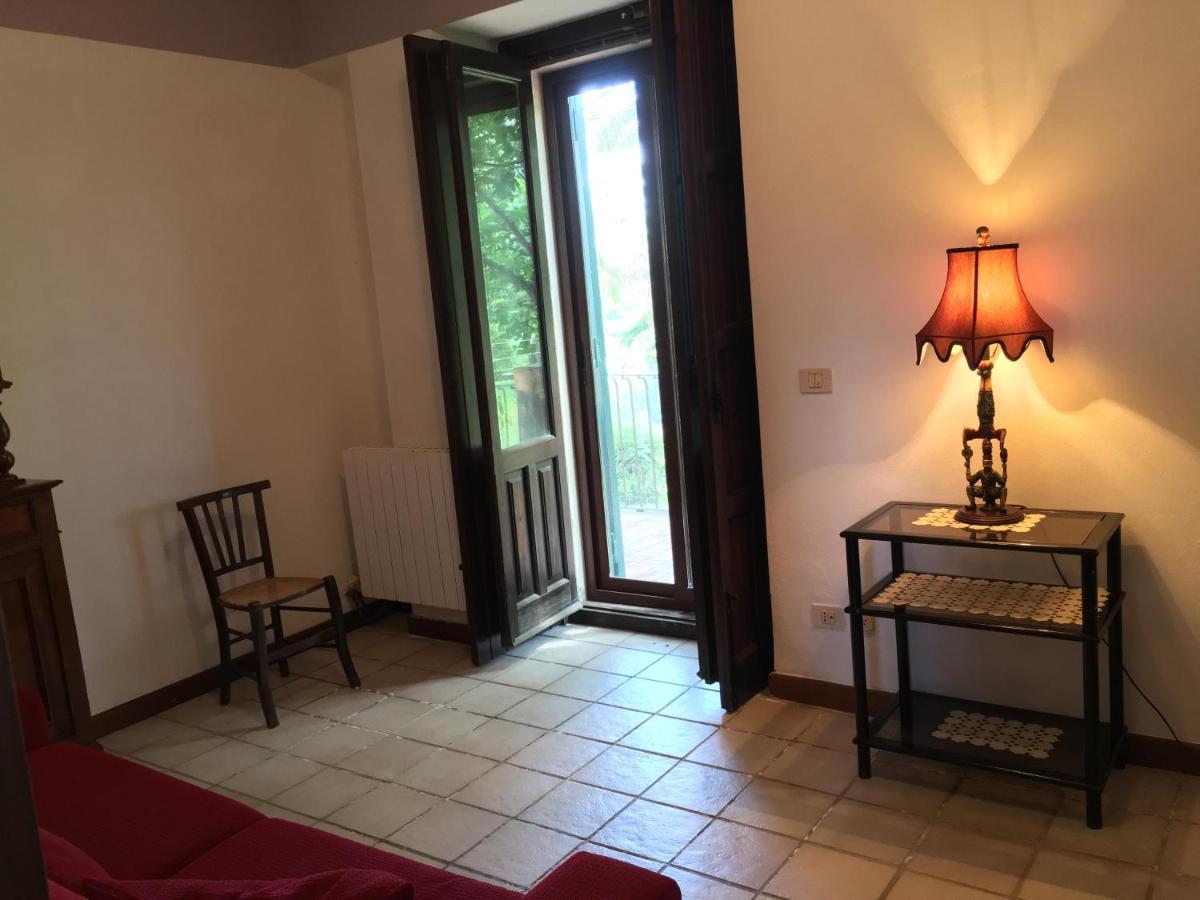 Bed And Breakfast Il Glicine П'єдімонте-Етнео Номер фото
